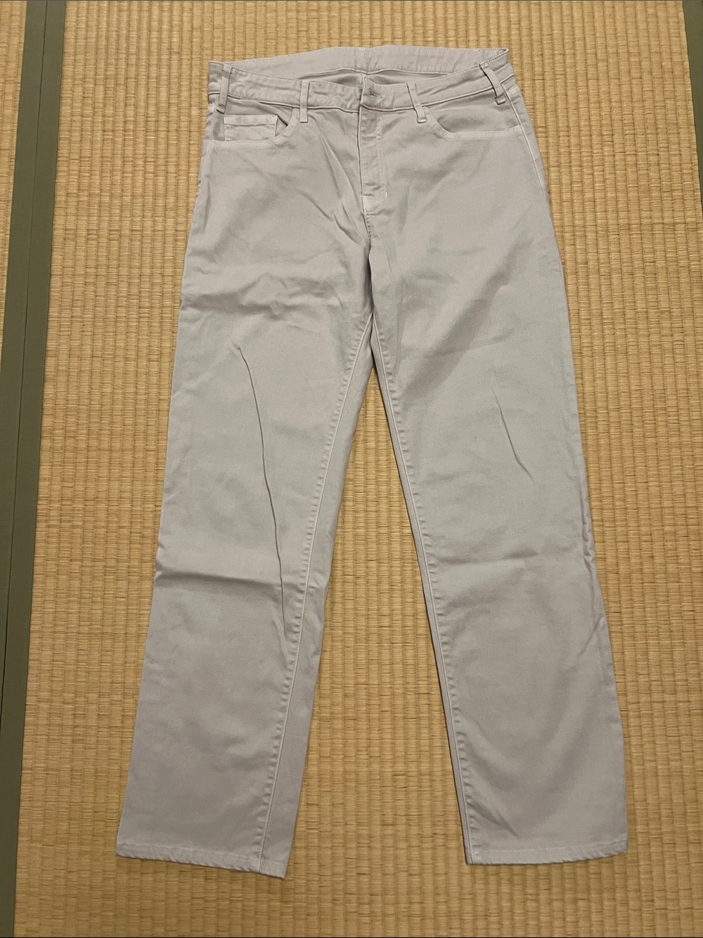 Classic women’s khaki pants